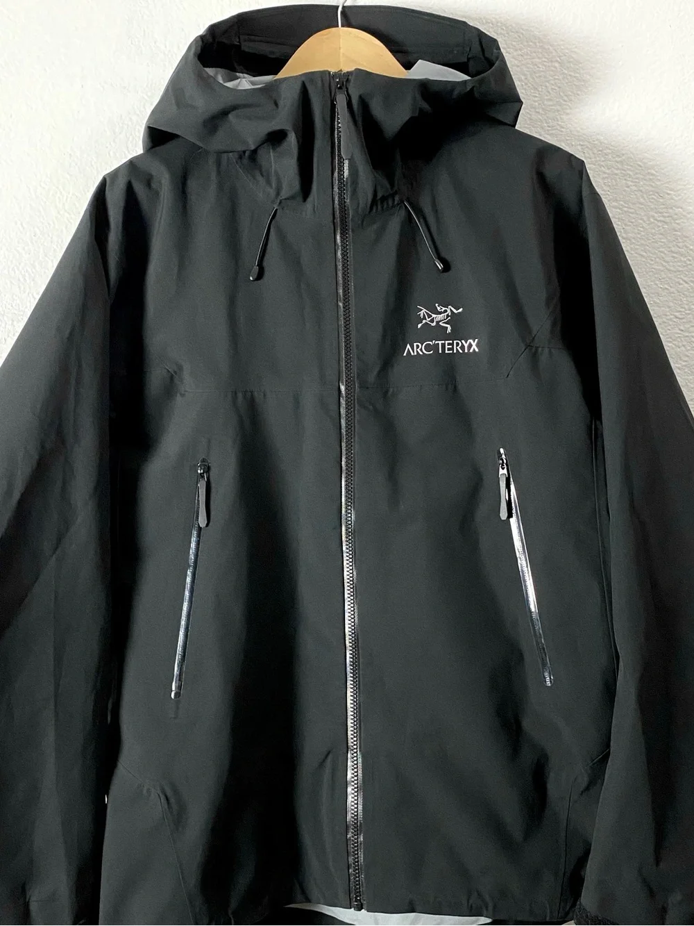 Arc’teryx Sawyer Coat Mens Large Black GORE TEX Waterproof Windproof Performance